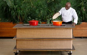 heat table with Mango wood finish